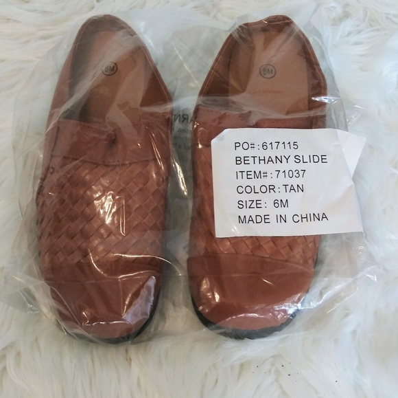 Carol Wright Shoes Carol Wright Bethany Slipon Metallic Color Shoe Poshmark